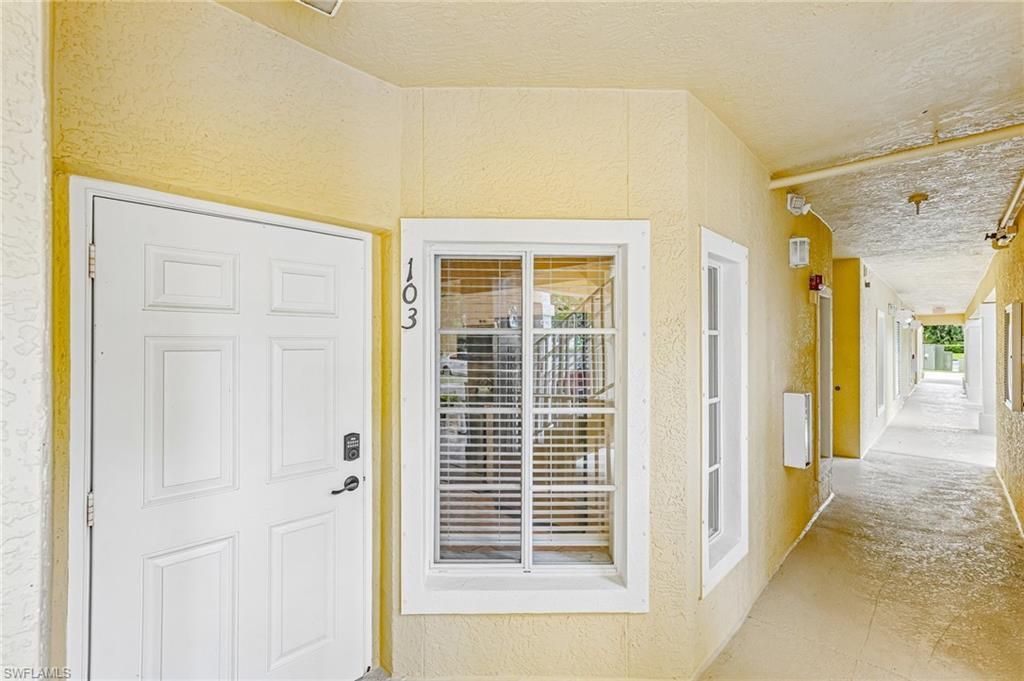 9185 Celeste Dr, Unit 1-103, Naples, FL 34113 Photo