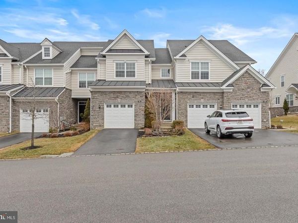 210 ELLA LANE, CONSHOHOCKEN, PA 19428