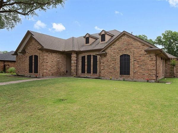 3114 Oak Trail Drive, Rowlett, TX 75088