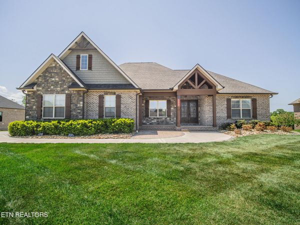 3359 Old Plantation Way, Maryville, TN 37804