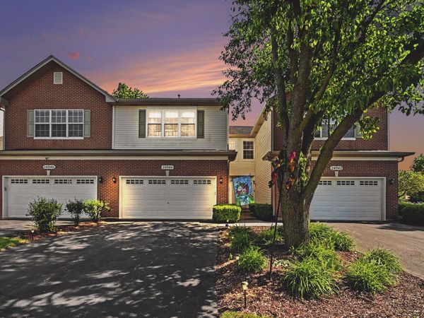 24044 Walnut Circle , Plainfield, IL 60585