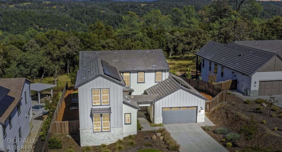 451 Canyon Creek Dr, Auburn, CA 95603 Photo