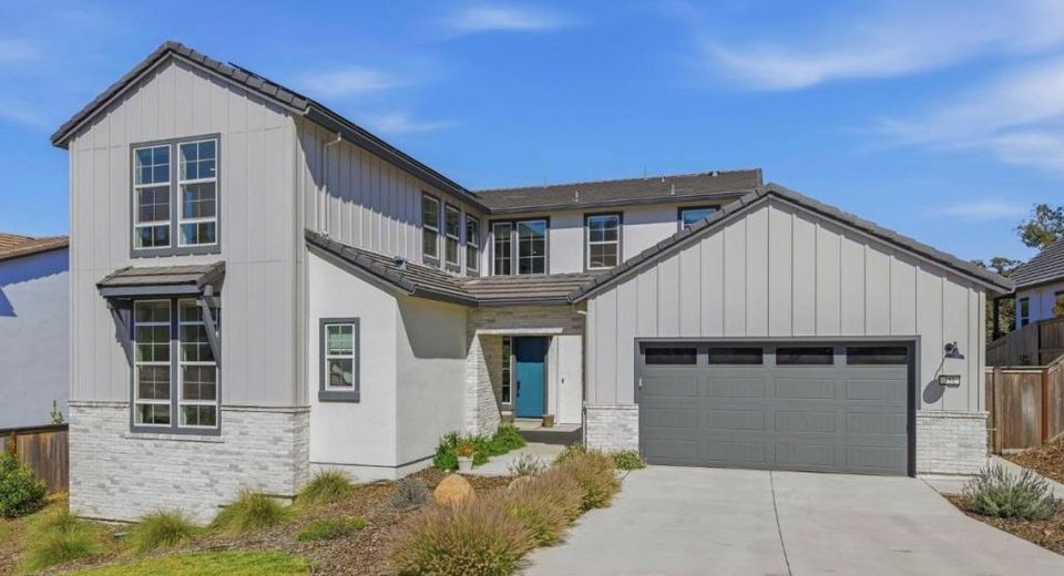 451 Canyon Creek Dr, Auburn, CA 95603 Photo