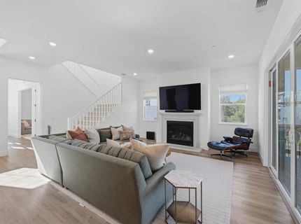 451 Canyon Creek Dr, Auburn, CA 95603 Photo