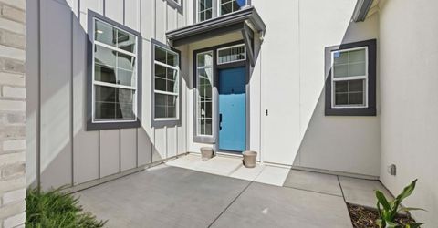 451 Canyon Creek Dr, Auburn, CA 95603 Photo