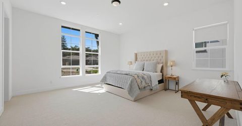 451 Canyon Creek Dr, Auburn, CA 95603 Photo