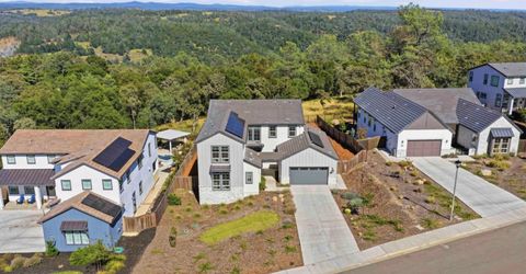 451 Canyon Creek Dr, Auburn, CA 95603 Photo