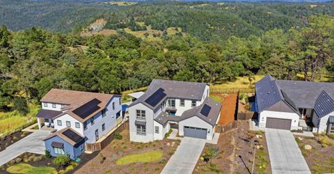 451 Canyon Creek Dr, Auburn, CA 95603 Photo
