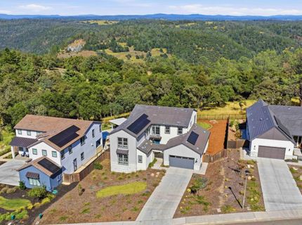 451 Canyon Creek Dr, Auburn, CA 95603 Photo