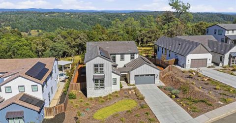 451 Canyon Creek Dr, Auburn, CA 95603 Photo