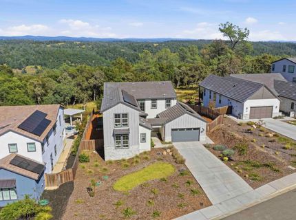 451 Canyon Creek Dr, Auburn, CA 95603 Photo