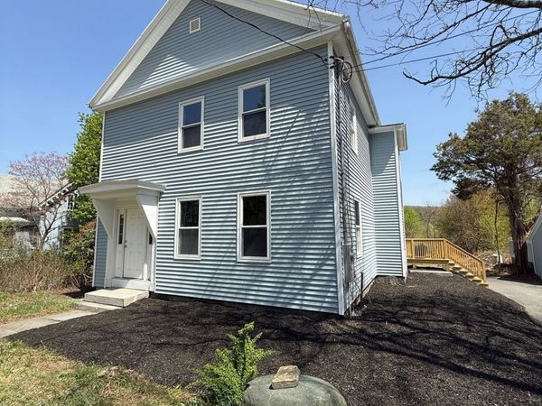32 Main St, Monson, MA 01057