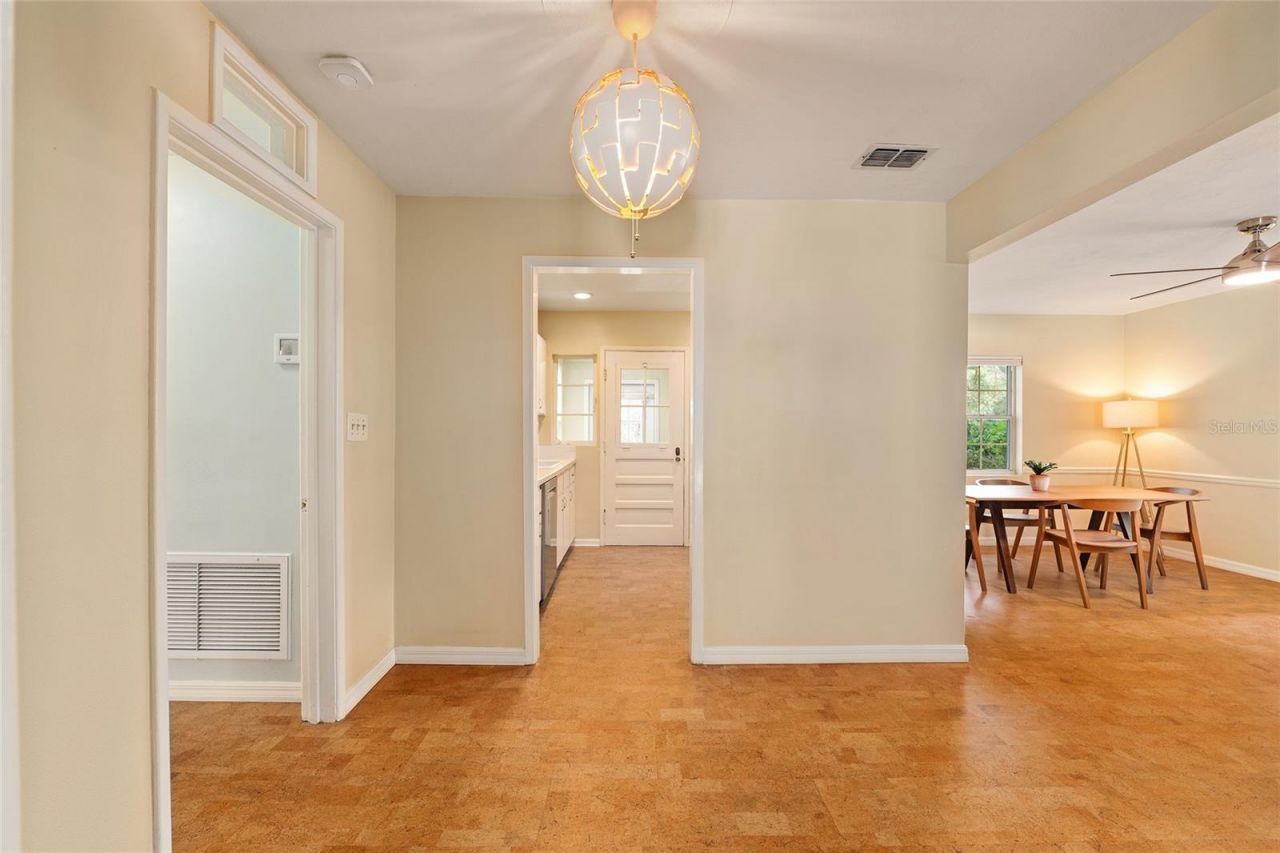 1714 NE 6th Terrace , Gainesville, FL 32609 Photo