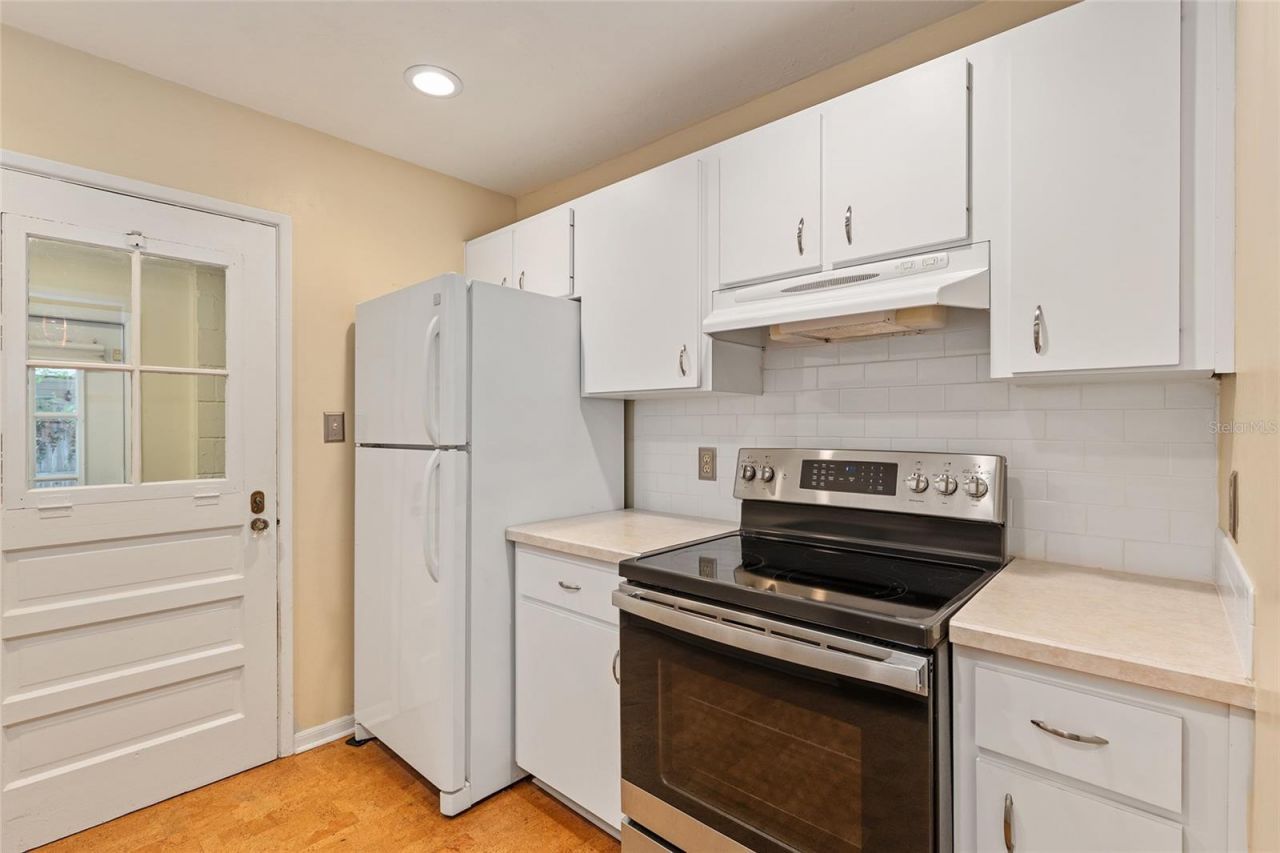 1714 NE 6th Terrace , Gainesville, FL 32609 Photo