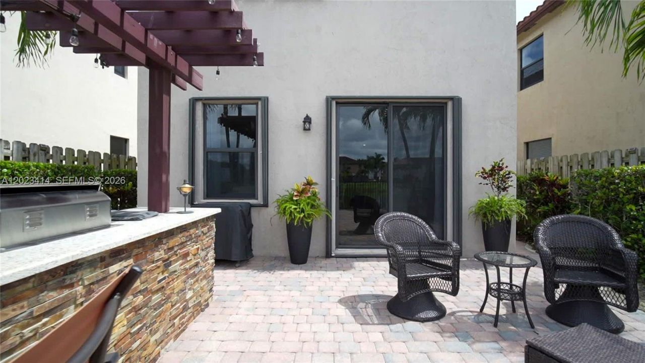 3785 NE 2nd St , Homestead, FL 33033 Photo