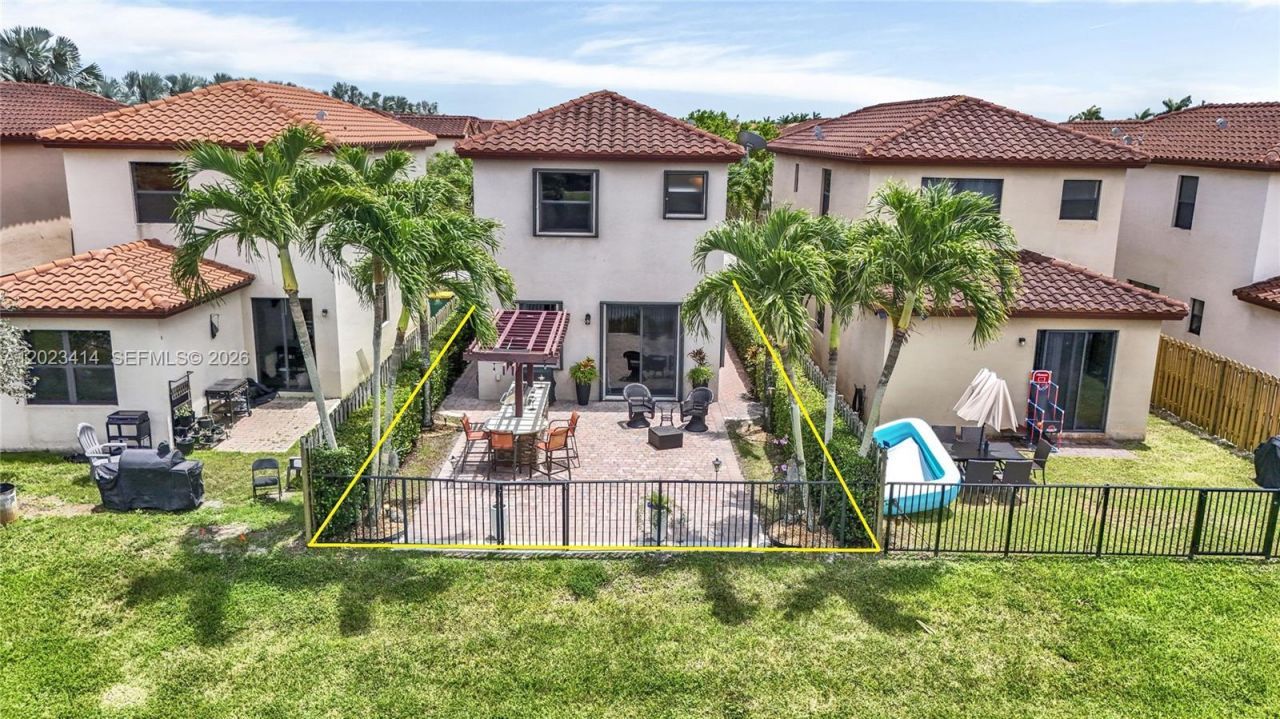 3785 NE 2nd St , Homestead, FL 33033 Photo