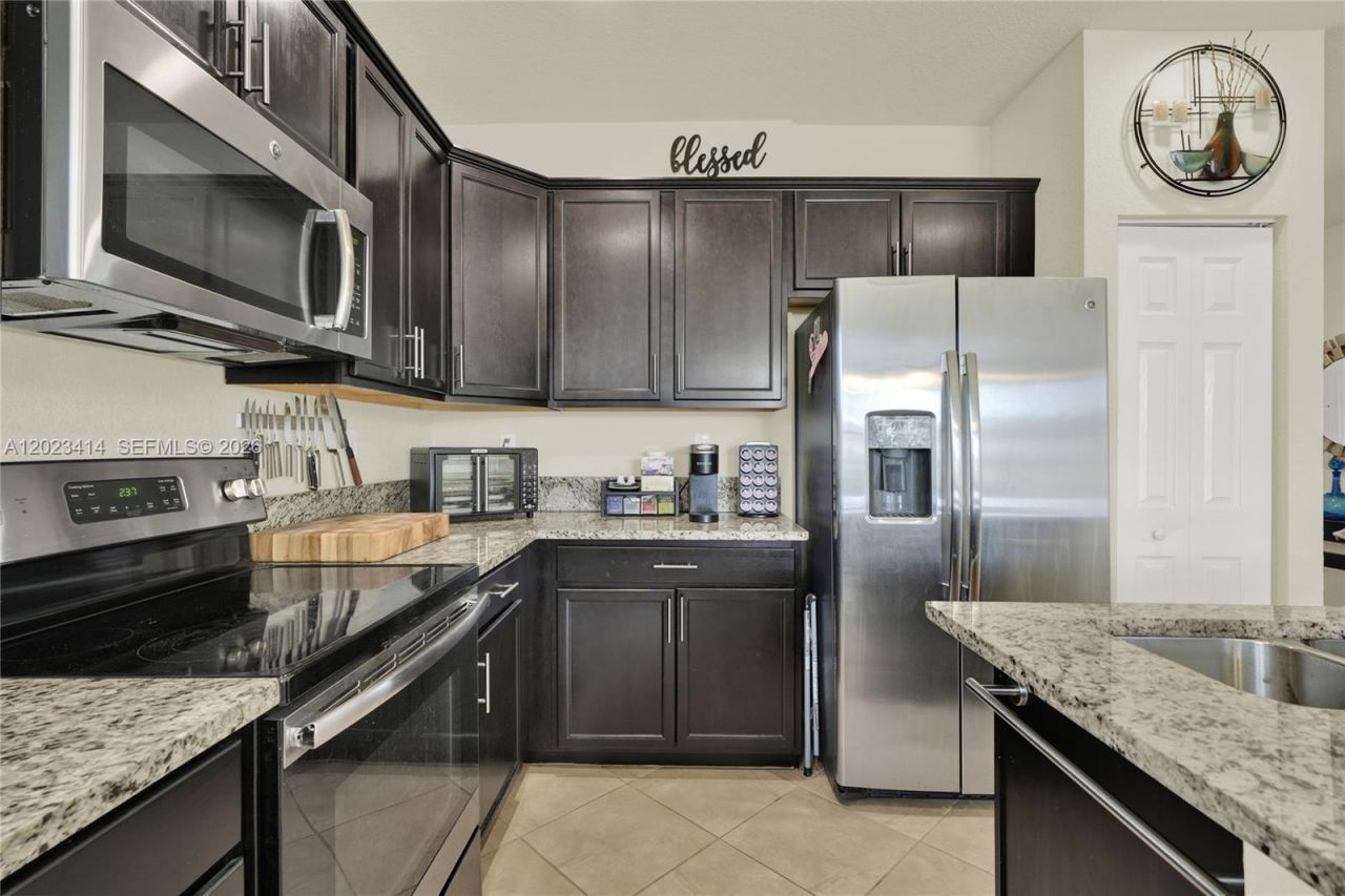 3785 NE 2nd St , Homestead, FL 33033 Photo