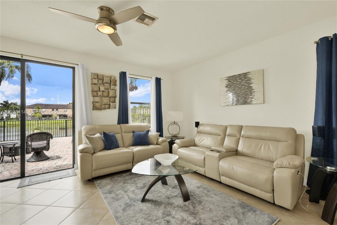 3785 NE 2nd St , Homestead, FL 33033 Photo