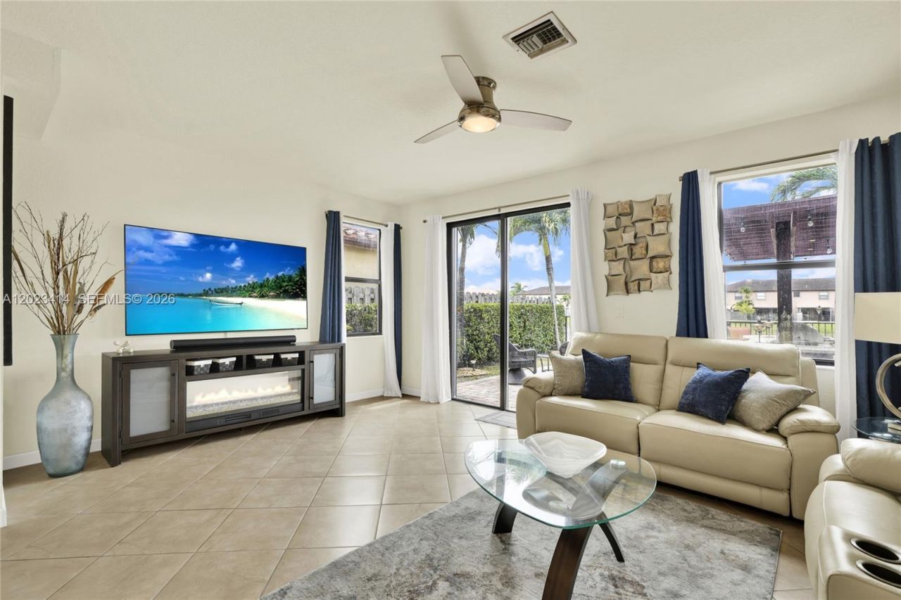 3785 NE 2nd St, Homestead, FL 33033 Photo