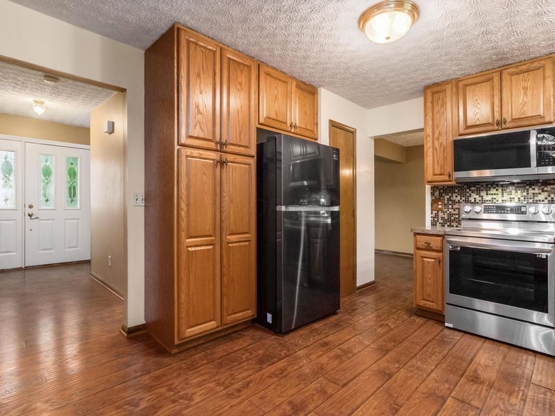 880 Glen Rock Drive, Westerville, OH 43081 Photo 3