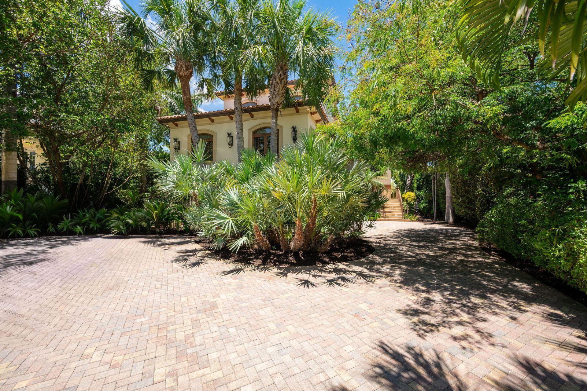 26 Cannon Royal Drive, Shark Key, FL 33040 Photo