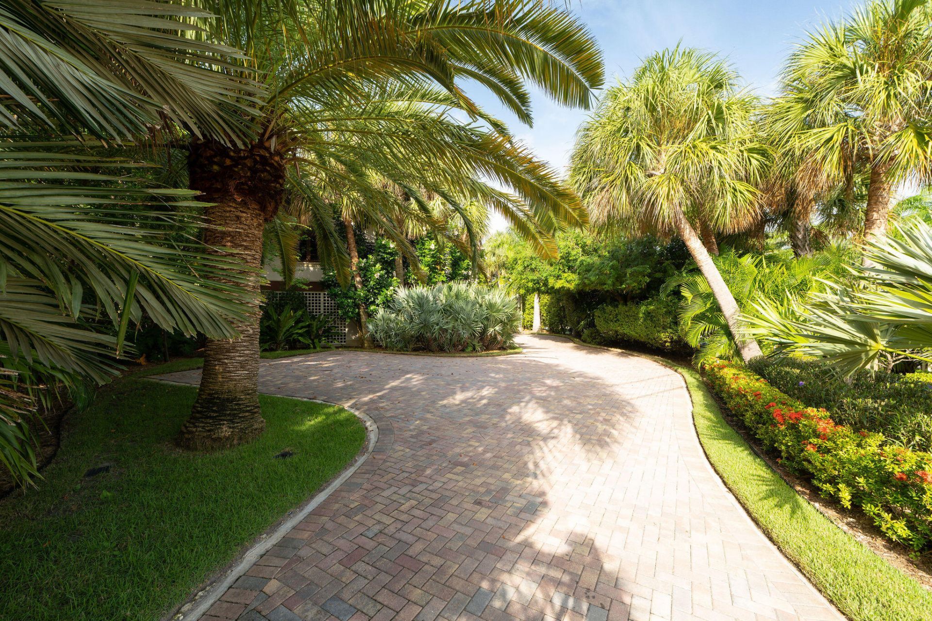 26 Cannon Royal Drive, Shark Key, FL 33040 Photo