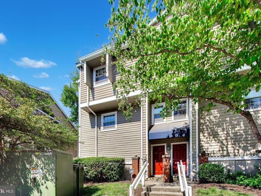 5716 Chapman Mill Drive , Unit 210, Rockville, MD 20852 Main Photo