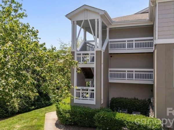1338 Torrence Circle, Unit 29, Davidson, NC 28036