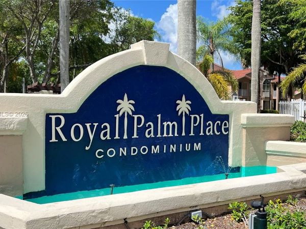15821 SW 104th Ter , Unit 304, Miami, FL 33196