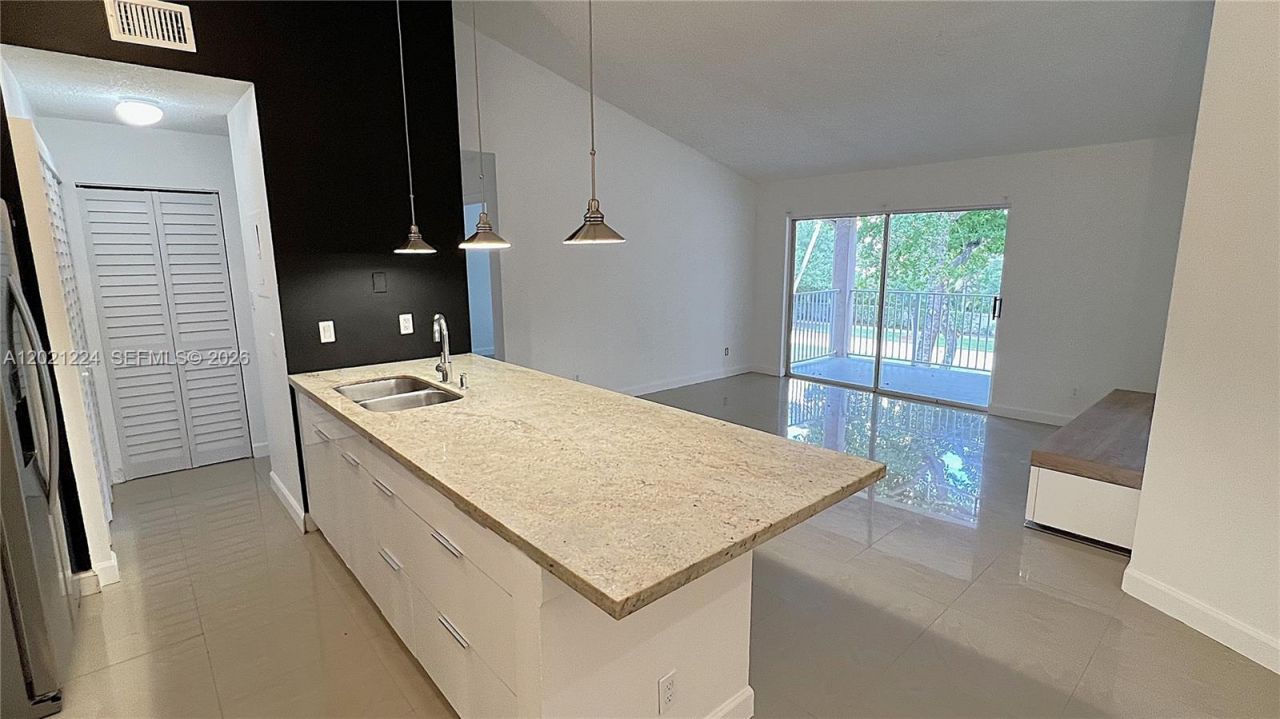 15821 SW 104th Ter , Unit 304, Miami, FL 33196 Photo