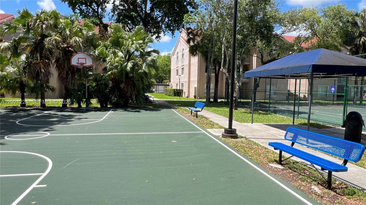 15821 SW 104th Ter , Unit 304, Miami, FL 33196 Photo