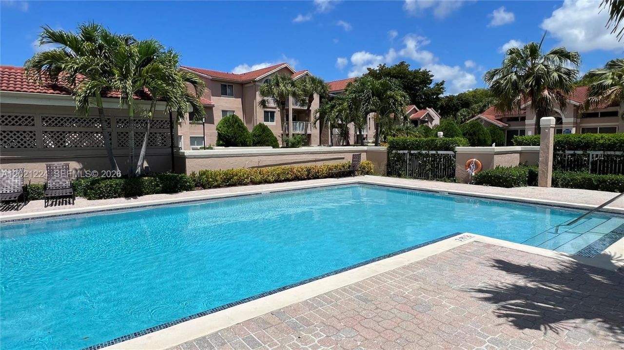 15821 SW 104th Ter , Unit 304, Miami, FL 33196 Photo