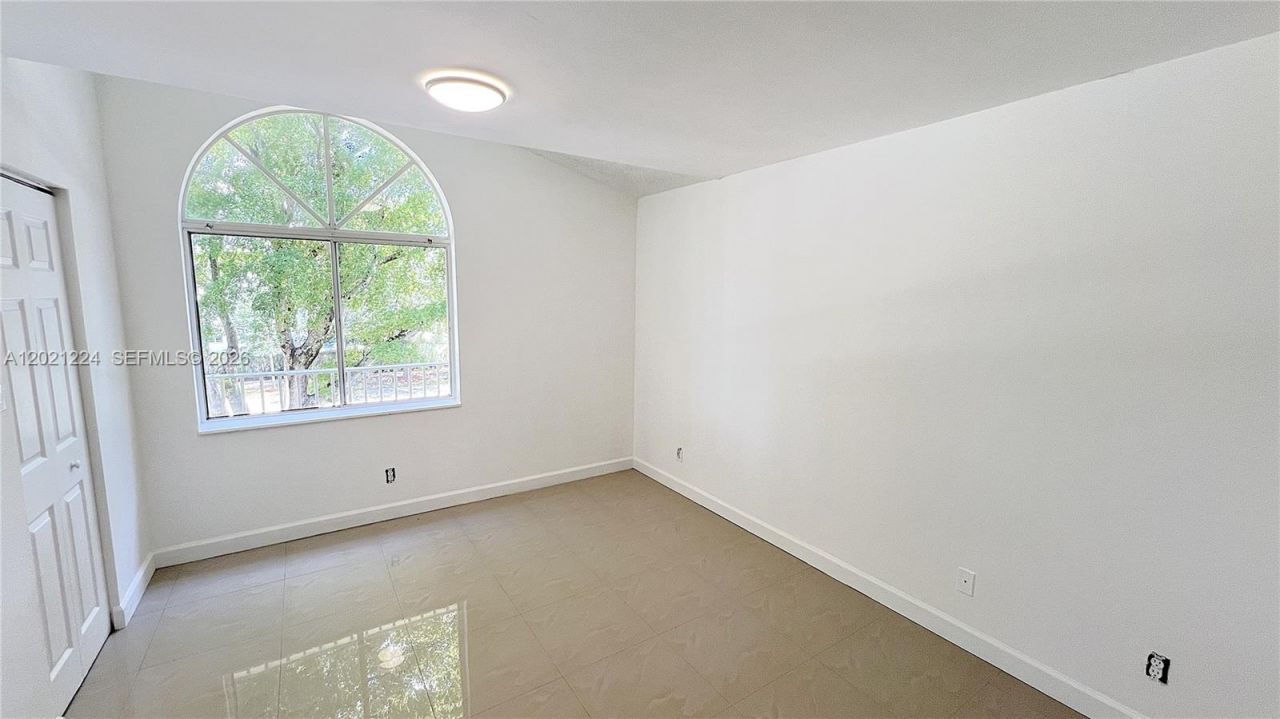 15821 SW 104th Ter , Unit 304, Miami, FL 33196 Photo