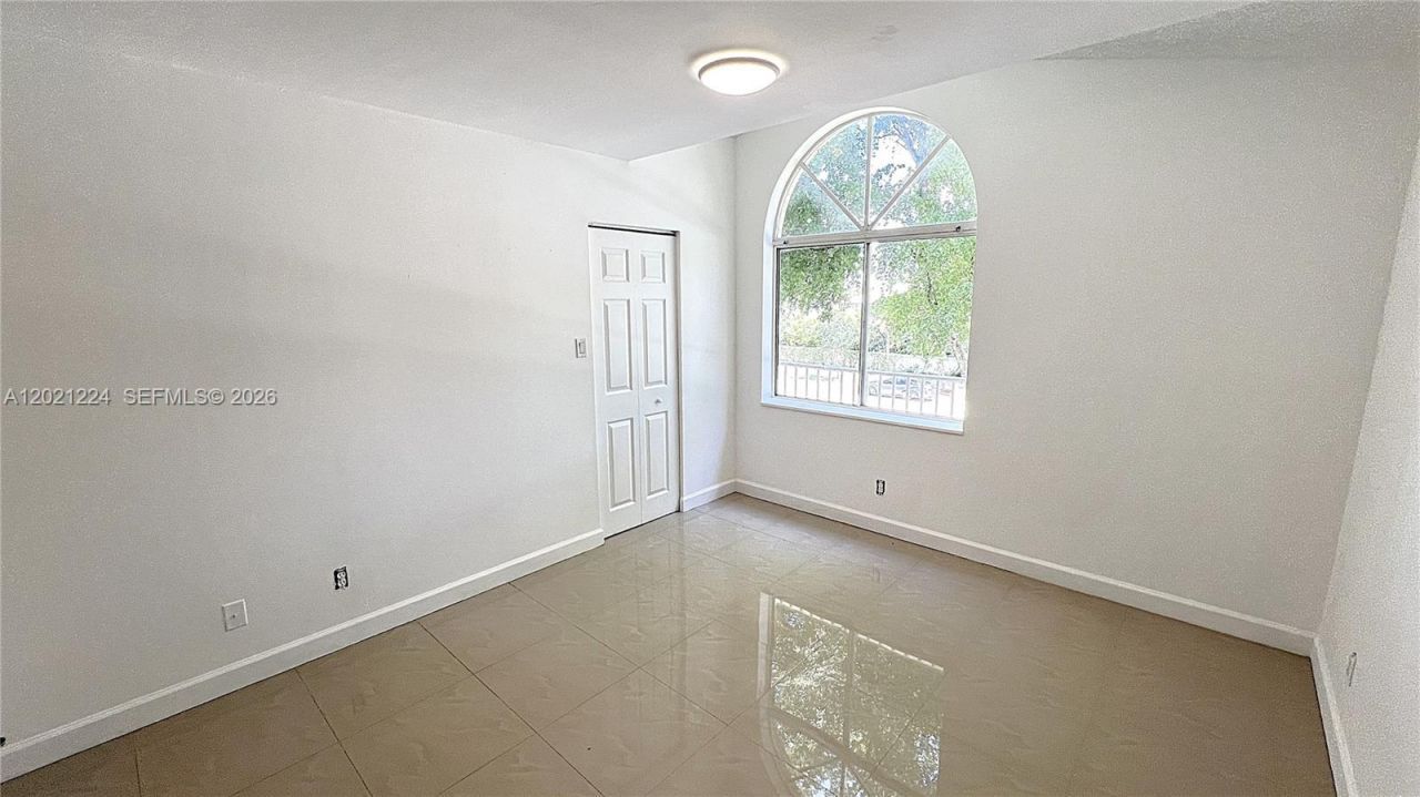 15821 SW 104th Ter , Unit 304, Miami, FL 33196 Photo
