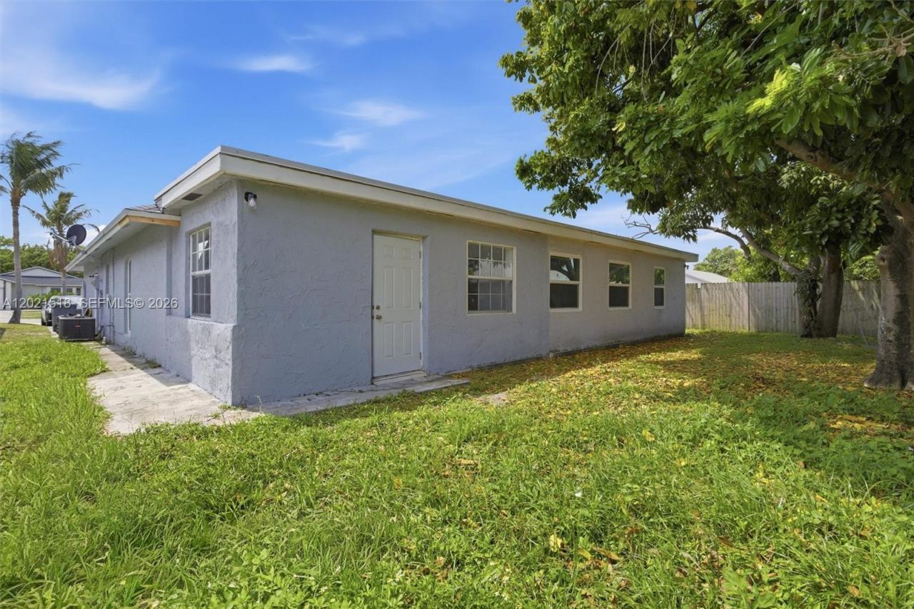 7434 Thatcher Ave, Unit 7434, Lake Worth, FL 33462 Photo