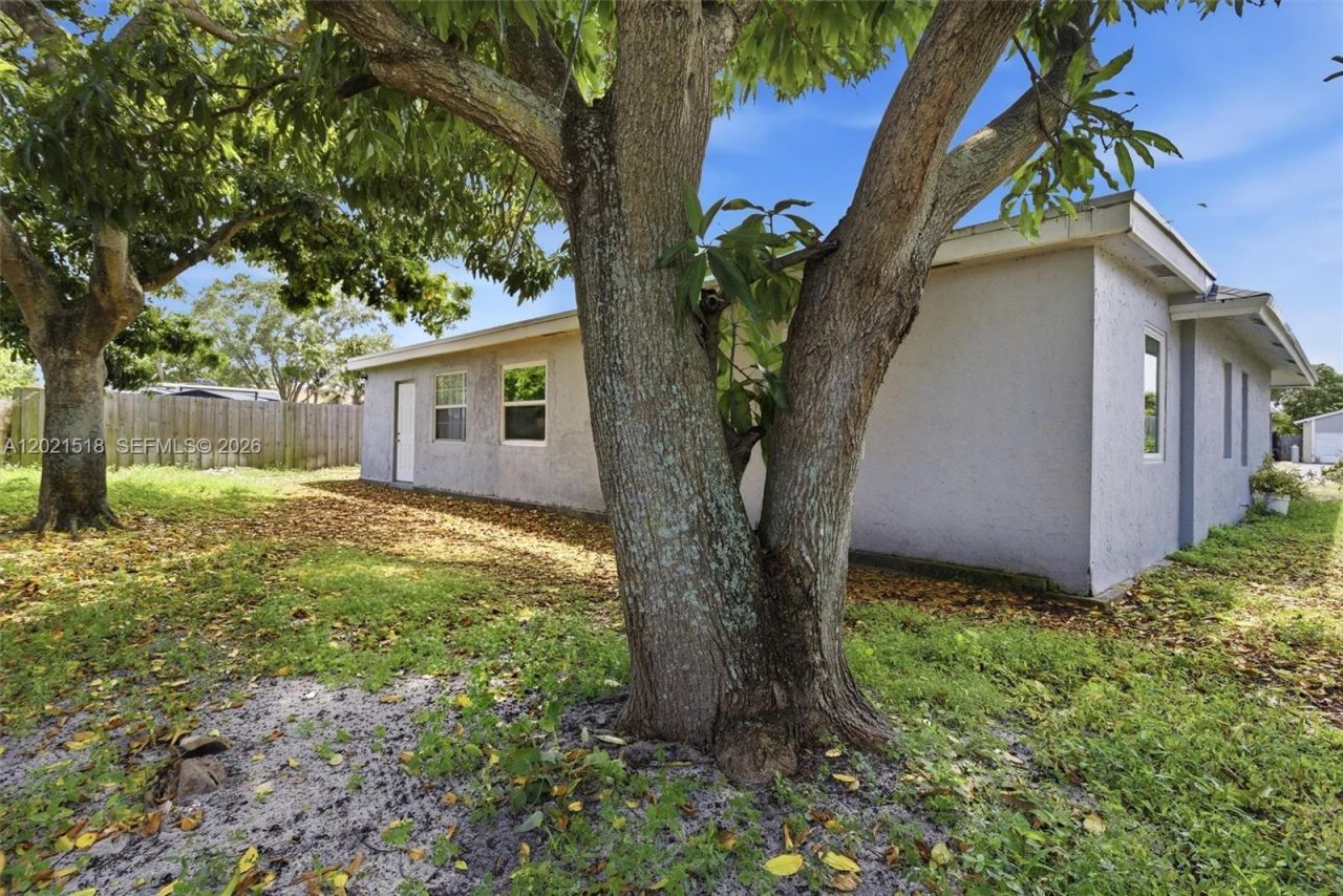 7434 Thatcher Ave, Unit 7434, Lake Worth, FL 33462 Photo
