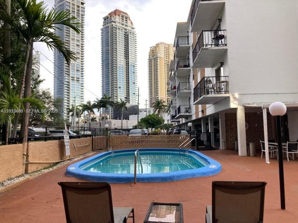 18100 Atlantic Blvd , Unit 307, Sunny Isles Beach, FL 33160
