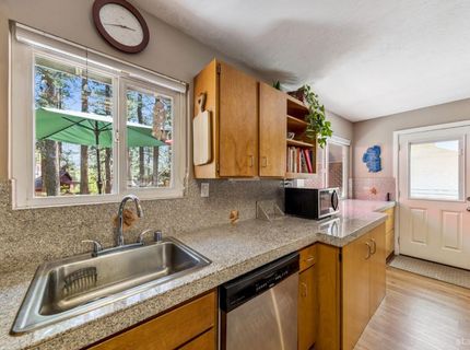 846 Placer Avenue, South Lake Tahoe, CA 96150 Photo