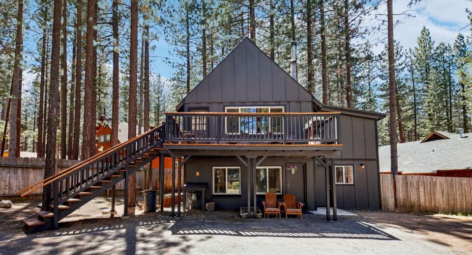 1462 Chinquapin Drive, South Lake Tahoe, CA 96150 Photo