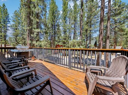 1462 Chinquapin Drive, South Lake Tahoe, CA 96150 Photo