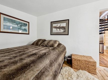 1462 Chinquapin Drive, South Lake Tahoe, CA 96150 Photo