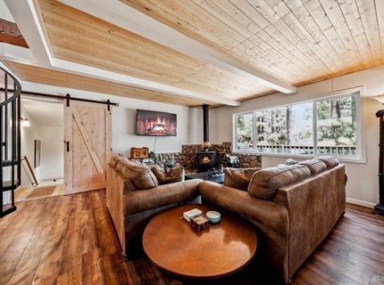 1462 Chinquapin Drive, South Lake Tahoe, CA 96150 Photo