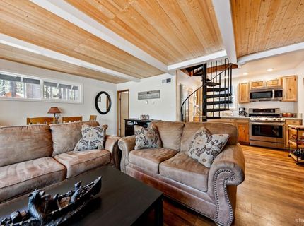 1462 Chinquapin Drive, South Lake Tahoe, CA 96150 Photo