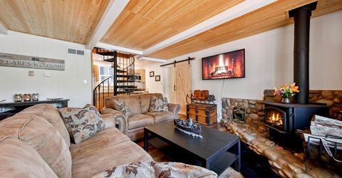 1462 Chinquapin Drive, South Lake Tahoe, CA 96150 Photo