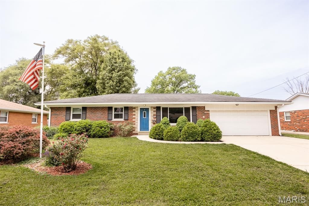 111 Marilyn Avenue , Belleville, IL 62226 Main Photo