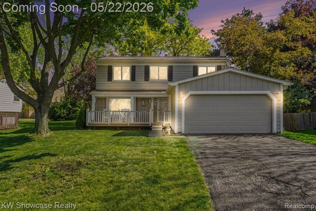 40652 Village Wood Road, Novi, MI 48375 Main Photo