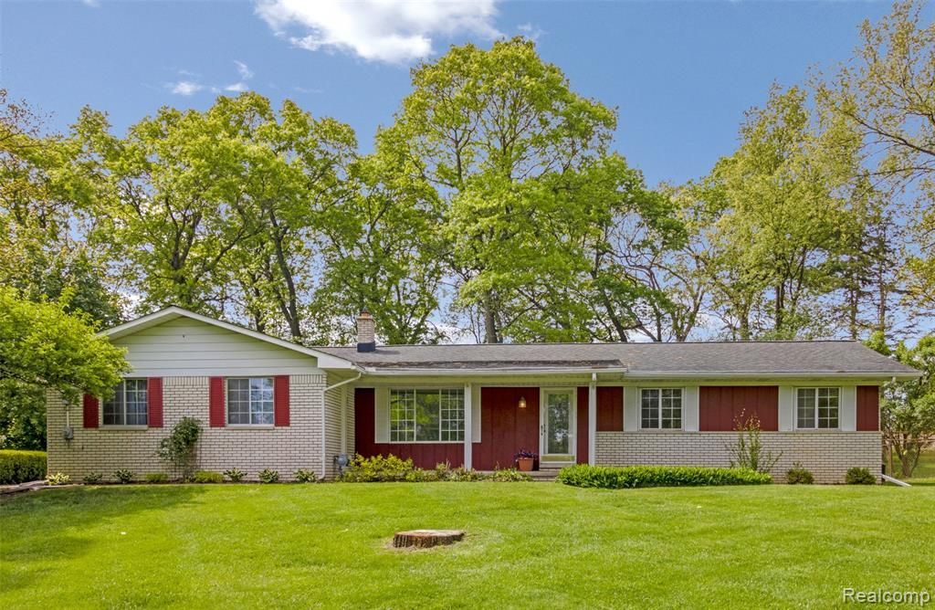 8887 Clark Road, Springfield Township, MI 48346 Main Photo