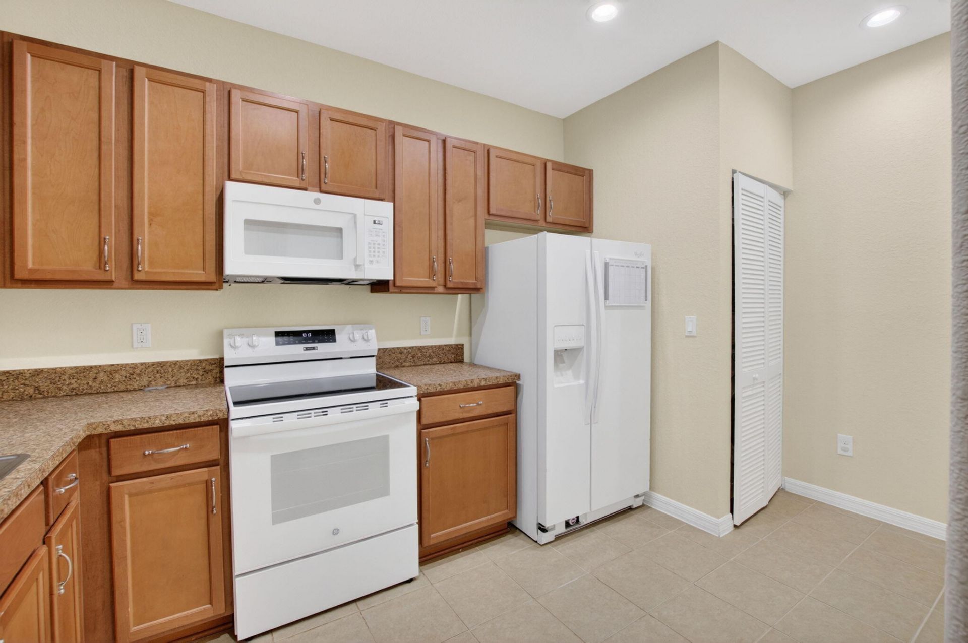 340 Lake Monterey Circle, Boynton Beach, FL 33426 Photo