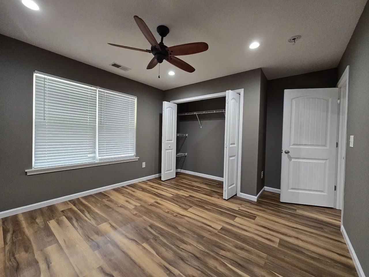 5177 Berkeley Ct. Photo 10