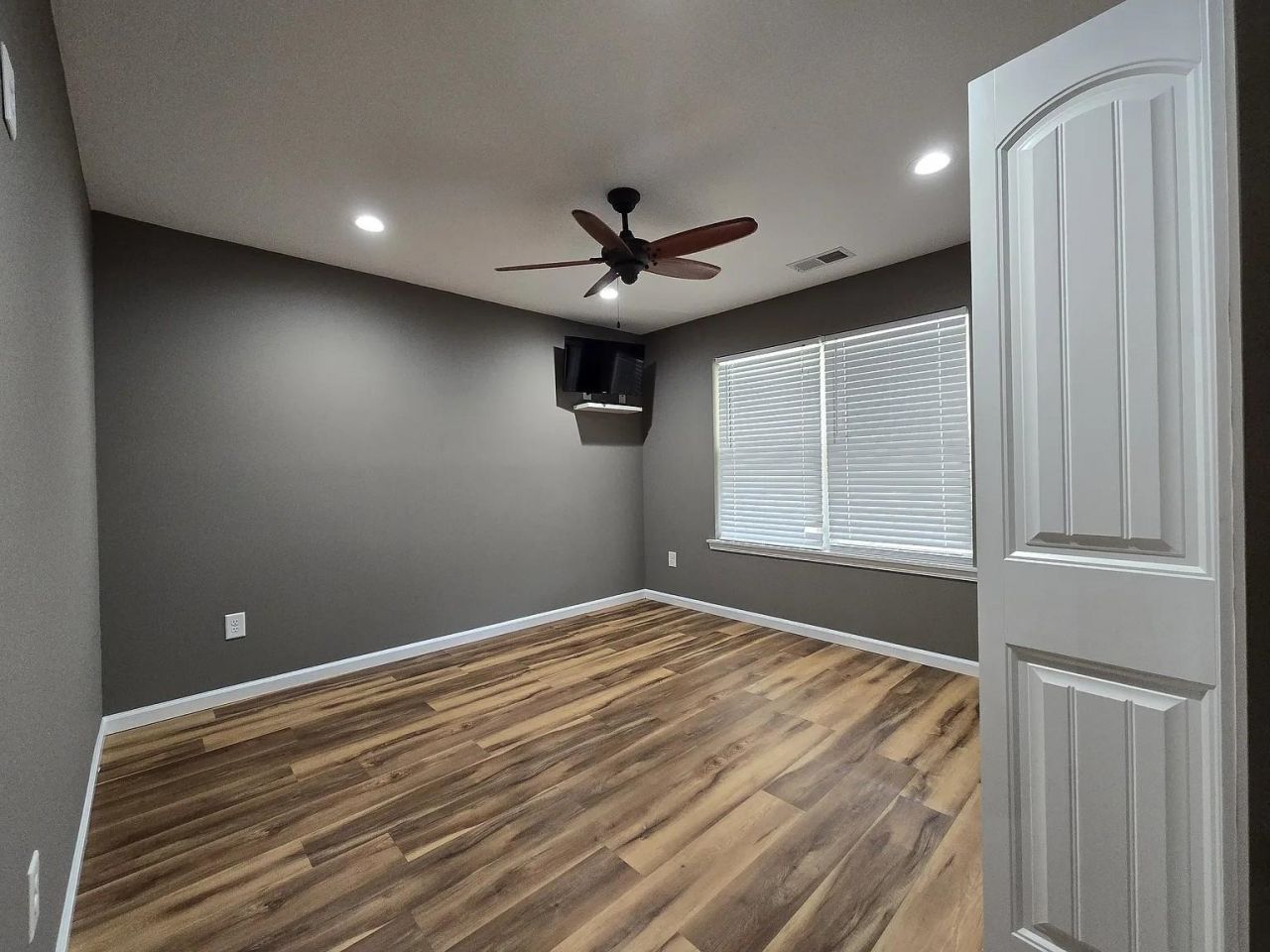 5177 Berkeley Ct. Photo 11